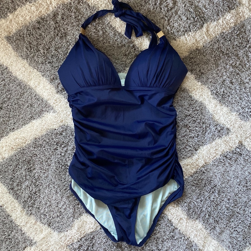 VS "The FOREVER ONE-Piece"